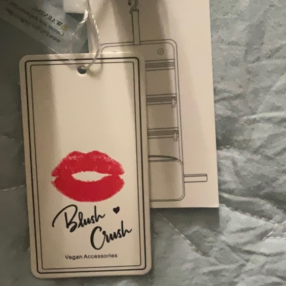 Black and Pink Travel Bag - Picture 2 of 6